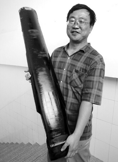 第一把将紫砂融入古琴的作品 第一把将紫砂融入古琴的作品