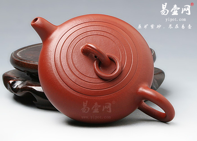 【小鱼戏水】宜兴紫砂壶名家 杨小泉紫砂壶作品 原矿朱泥 【小鱼戏水】宜兴紫砂壶名家 杨小泉紫砂壶作品 原矿朱泥