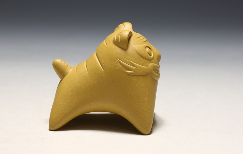 【小老虎】紫砂茶宠精品 茶玩 紫砂把件 三种泥料可选 【小老虎】紫砂茶宠精品 茶玩 紫砂把件 三种泥料可选
