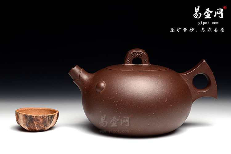宜兴紫砂陶艺家:吴燕萍《鱼乐壶》图片 宜兴紫砂陶艺家:吴燕萍《鱼乐壶》图片