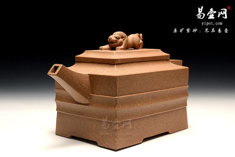 宜兴名家紫砂壶，紫砂壶收藏，周荣华紫砂壶价格，青狮壶图片