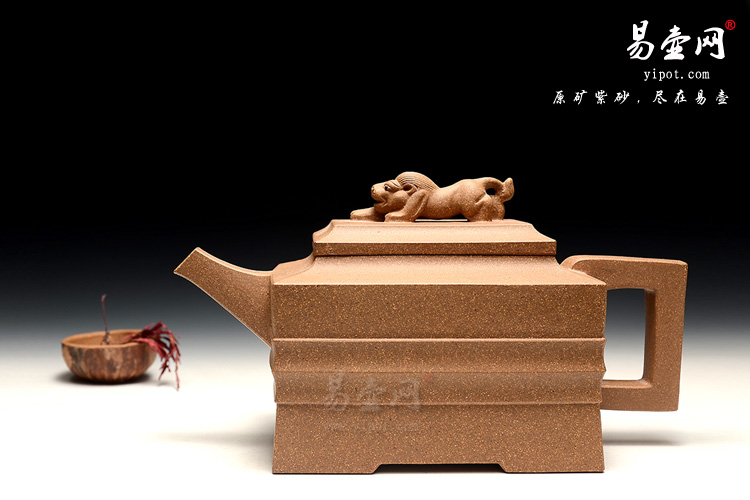 宜兴名家紫砂壶，紫砂壶收藏，周荣华紫砂壶价格，青狮壶图片